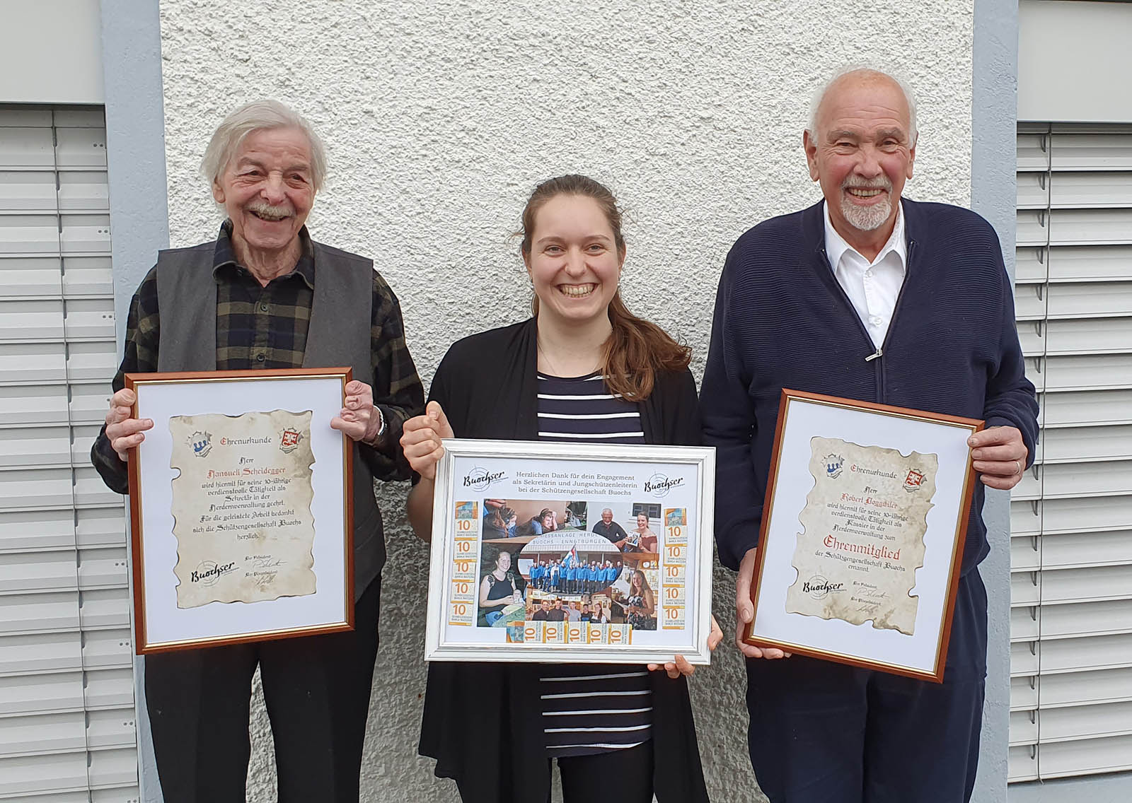 Die geehrten von links nach rechts: Hansueli Scheidegger, Jacqueline Matheis und Robert Doggwiler Kredit für die Sanierung an der Schützengemeinde bewilligt